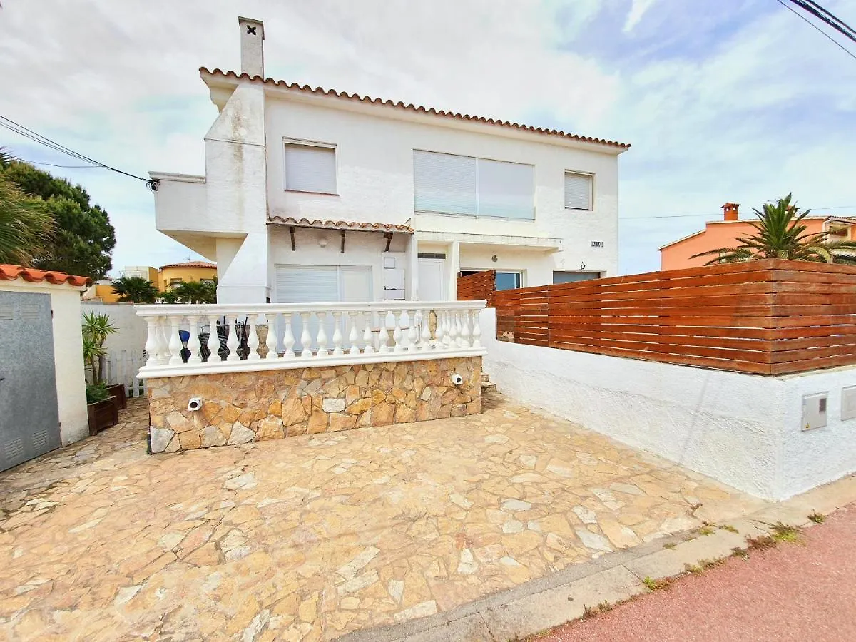 אמפוריבראבה Villa Promenade Terrace